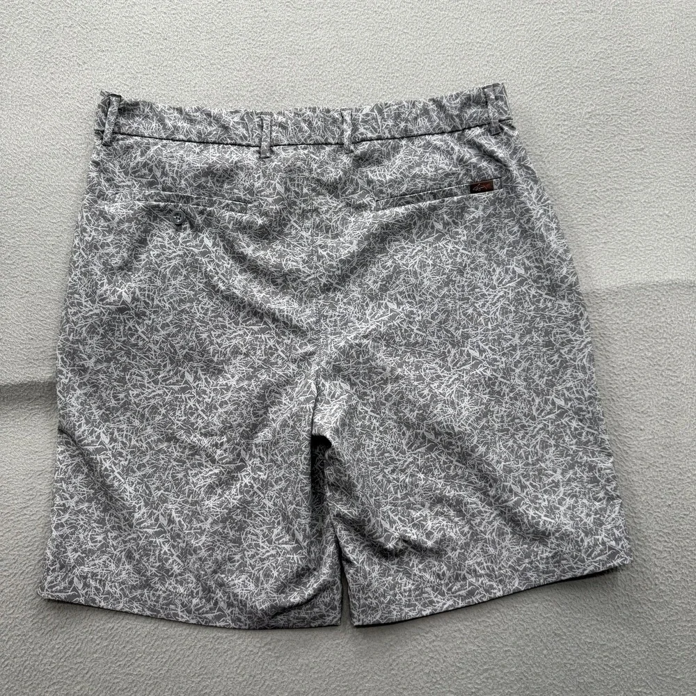 Greg Norman Tasso Elba Shorts Mens 33 Gray Chino Stretch 10‎ Inseam Golf Casual